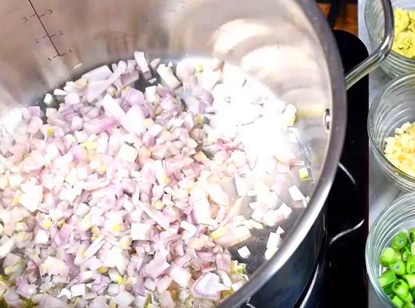 Vegetable Pho - Step 1